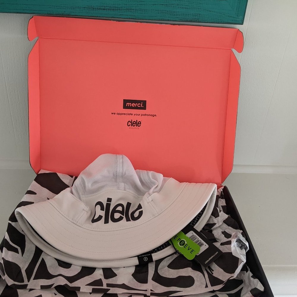 New L/XL bucket hat